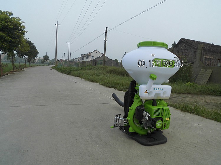 【二冲程农用汽油机背负式机动施肥机撒化肥机播种/比电动施肥器牛】
