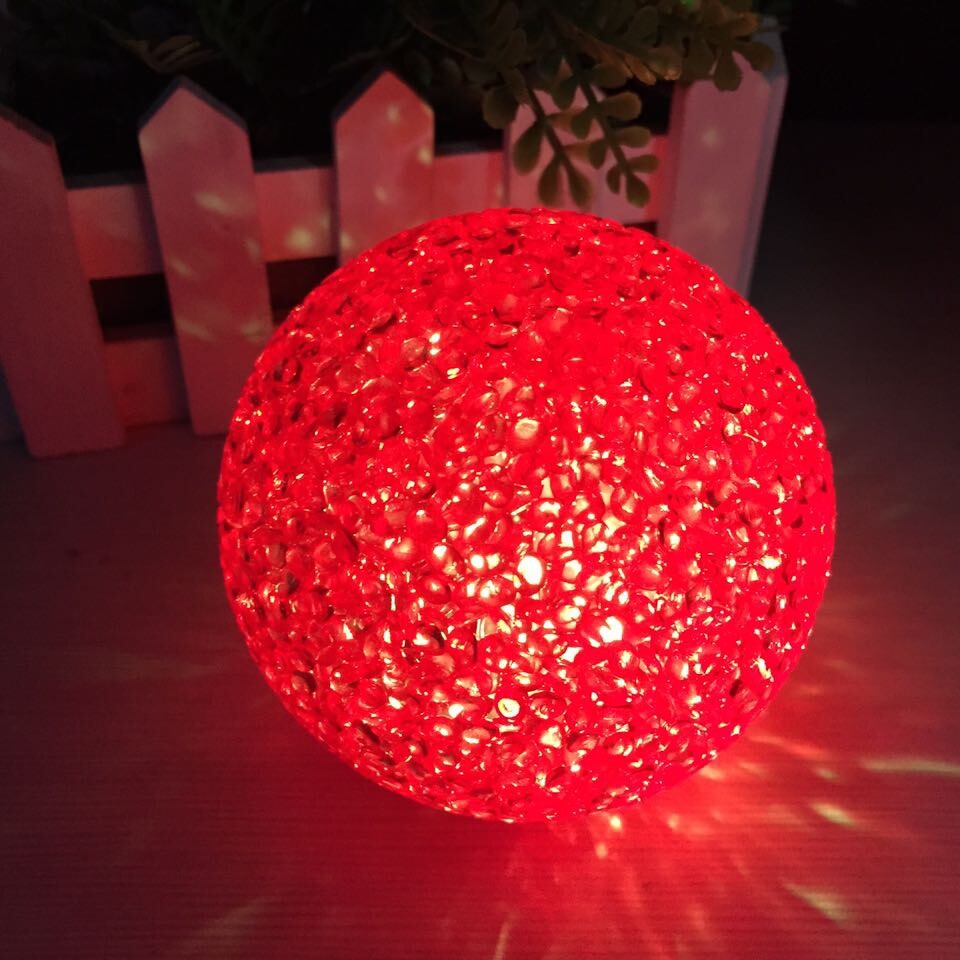 厂家直销〕七彩水晶球小夜灯 魔幻红色外壳水晶圆球(8cm)