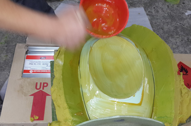 适用分离聚酯或环氧树脂及各种模具的脱模. 特点: 1.