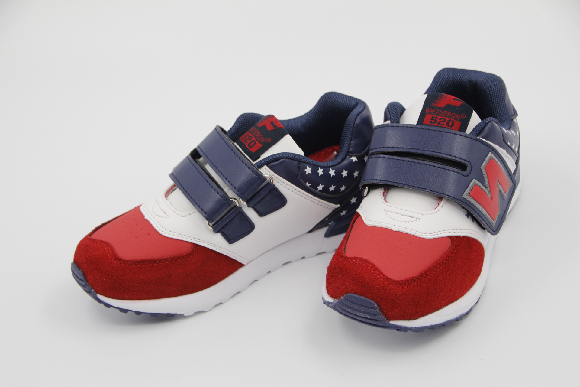 1118 冬季新款童鞋福得隆儿童运动鞋保暖旅游鞋32-37码