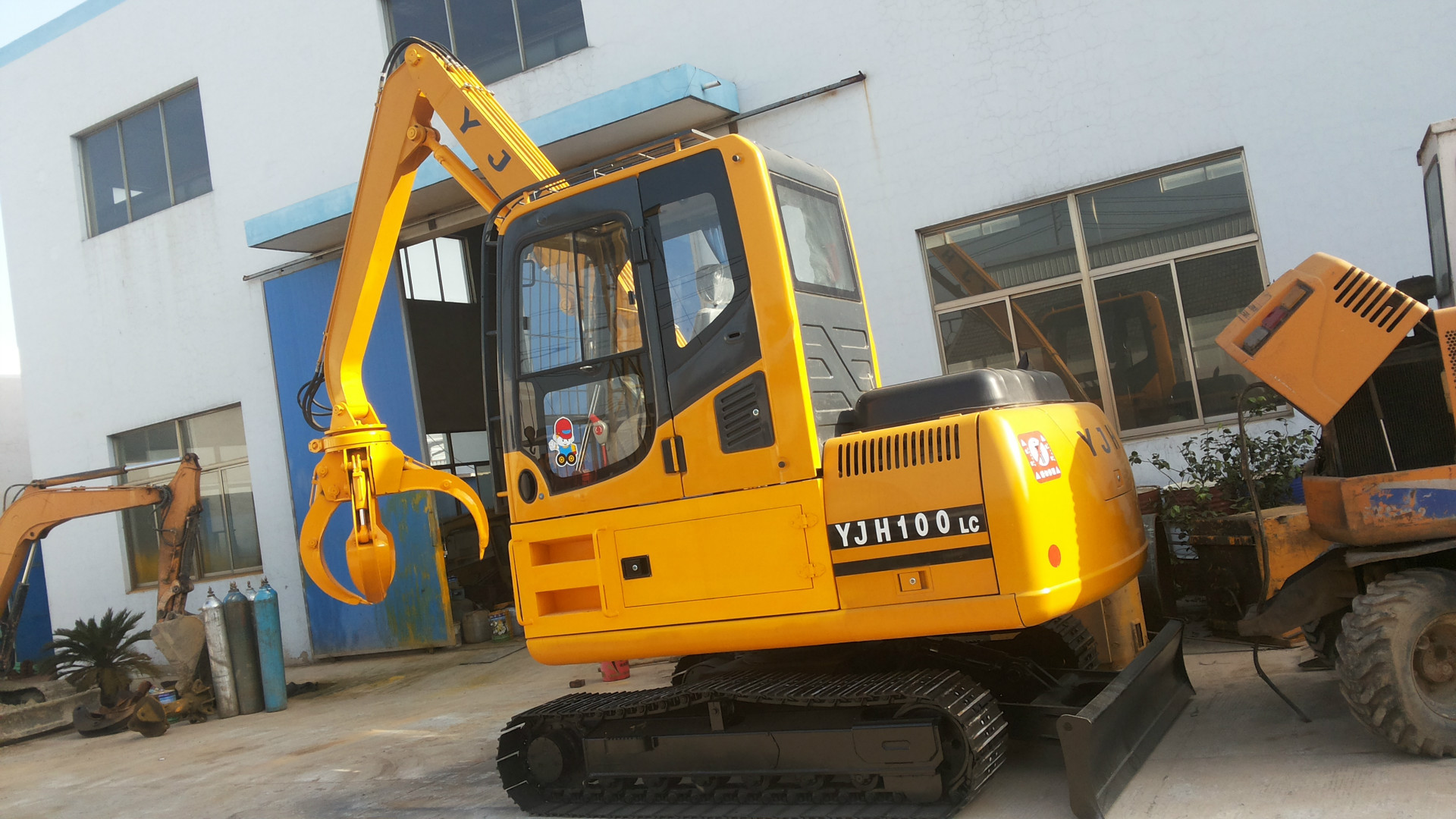 现货供应移动式固定式抓钢机 定制各种抓斗抓具 中小型装载机配件