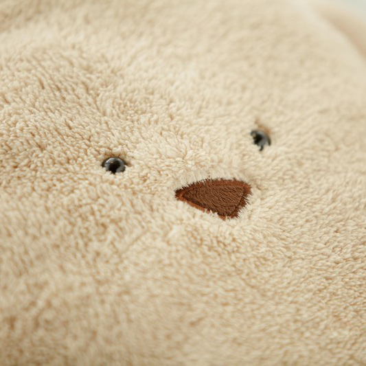 批发正方形方熊三用空调毯暖手抱枕 毛绒娃娃 填充玩具