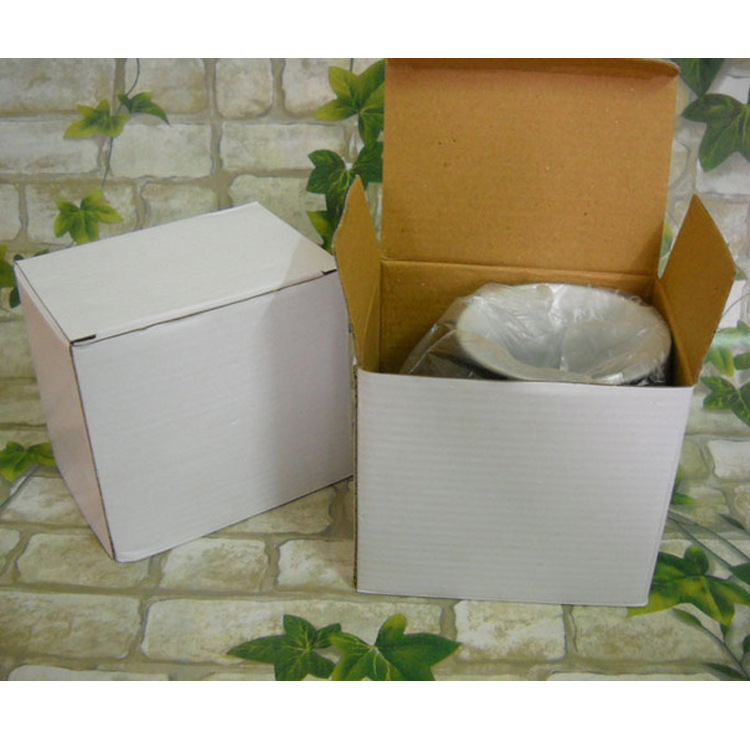 批发热转印杯子 白色包装盒子 结实 高度9.5-10cm  口径约8.2cm