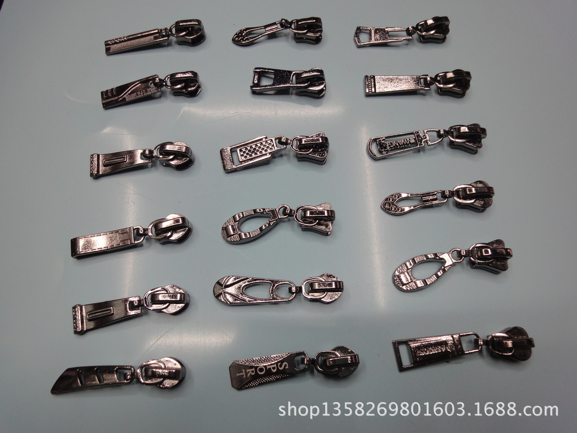 厂家定制批发3#5#各种精品拉链头