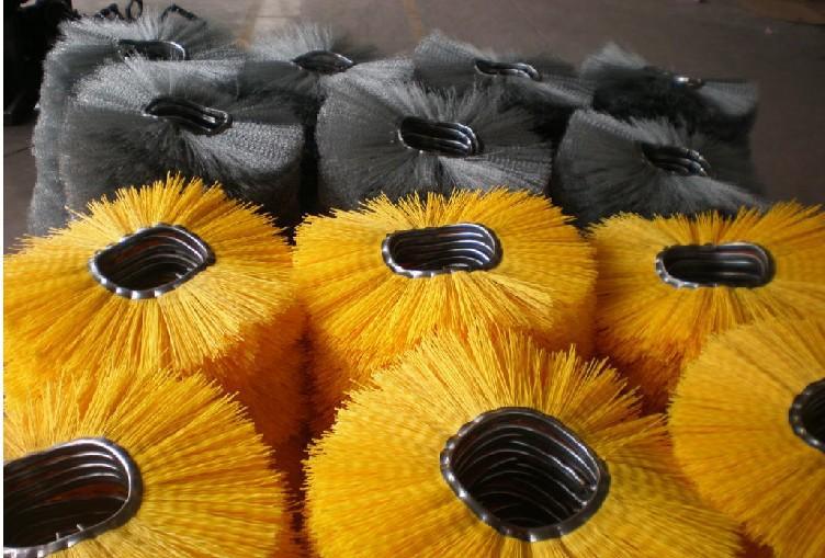 (加工定做各类扫路车毛刷,扫雪车毛刷,环卫车毛刷.