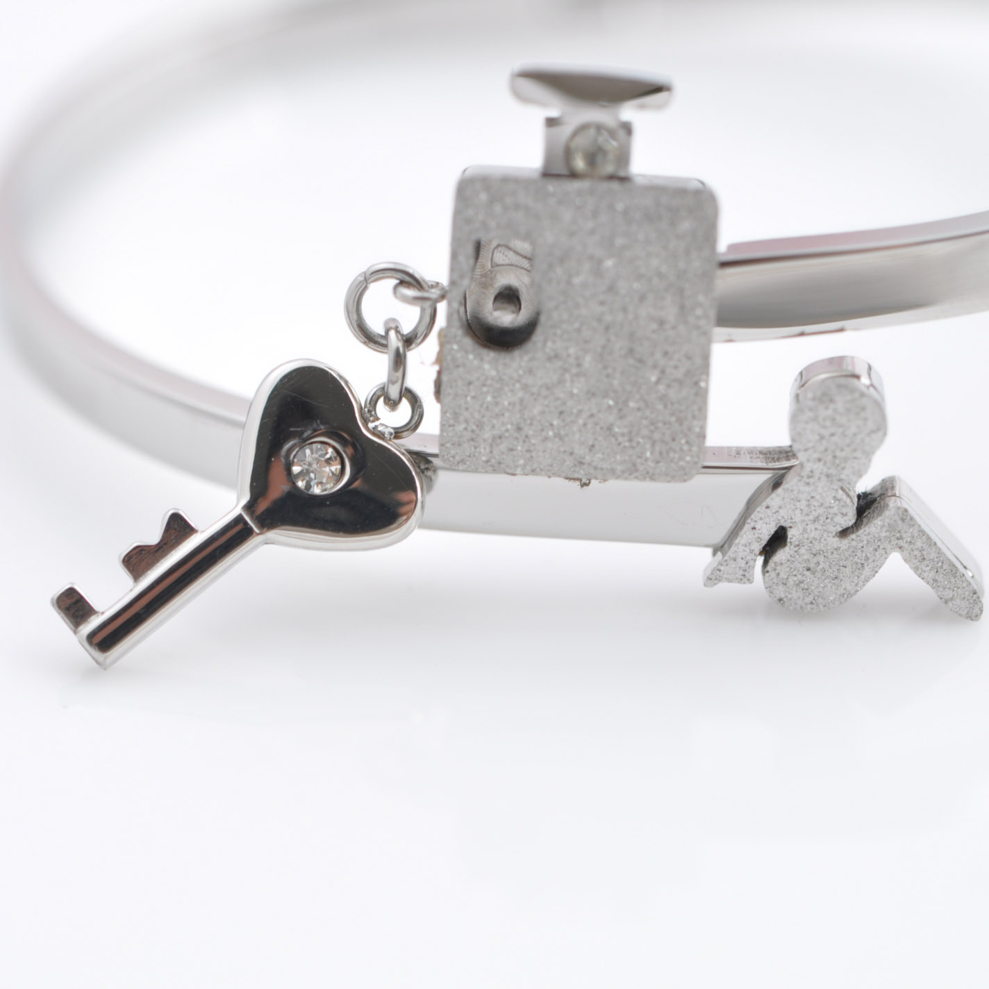 心锁手镯钛钢男女互锁带锁钥匙情侣手链一对同心锁永恒之环手链