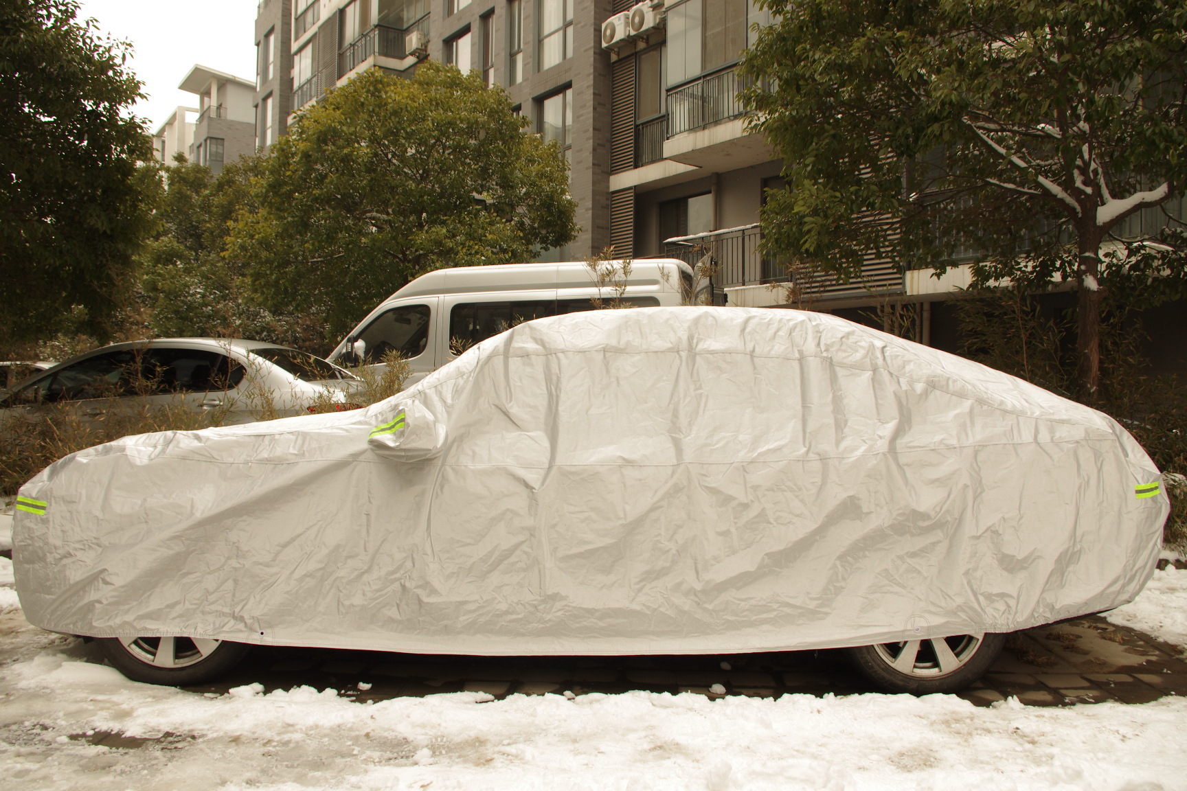 汽车车衣镀铝膜棉绒防水防晒防尘防盗厂家直销汽车车罩