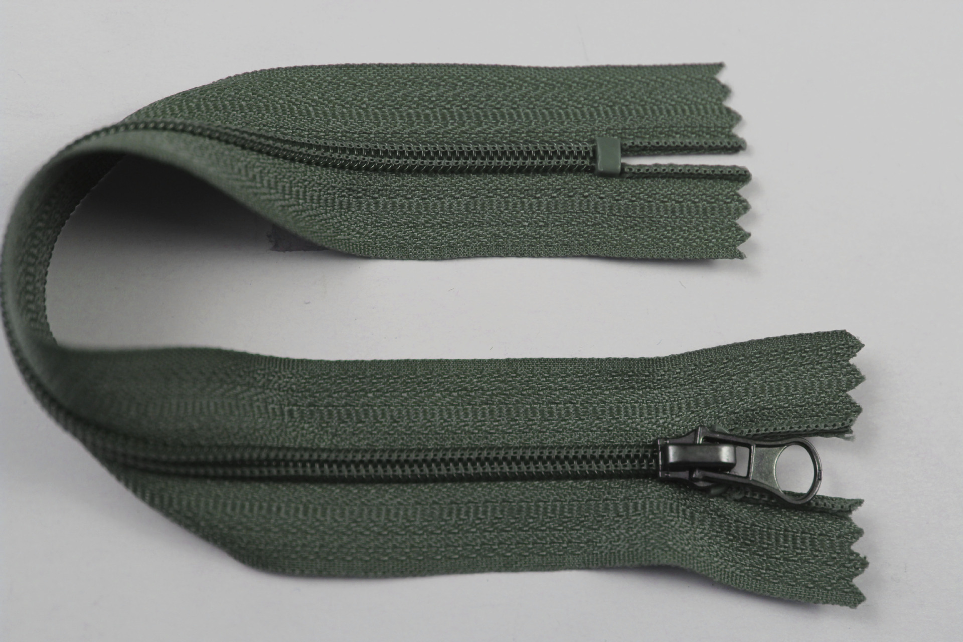 3#尼龙注塑闭口拉链