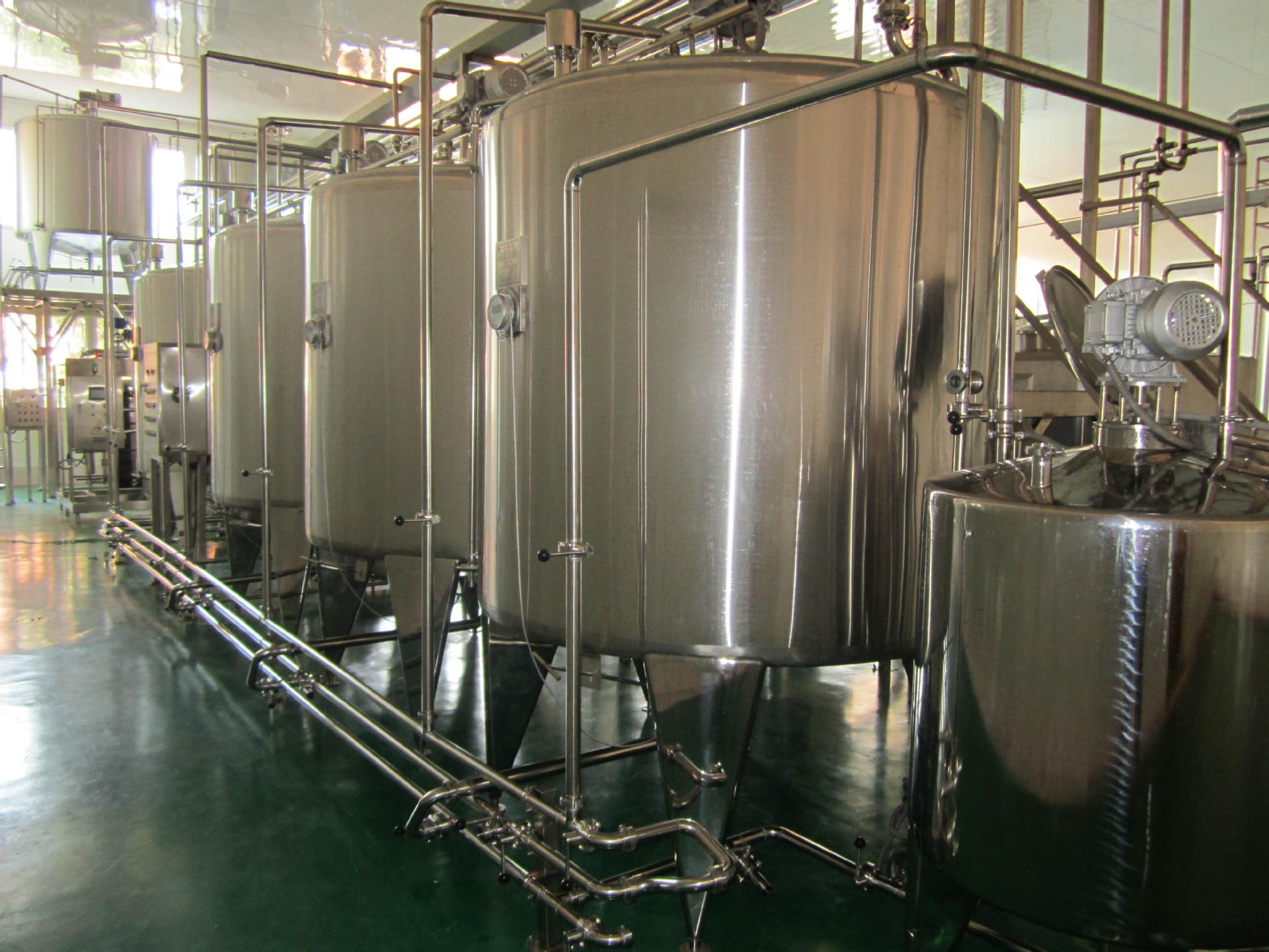 供应椰子饮料设备生产线 苹果饮料设备生产线 鲜果汁饮料生产线