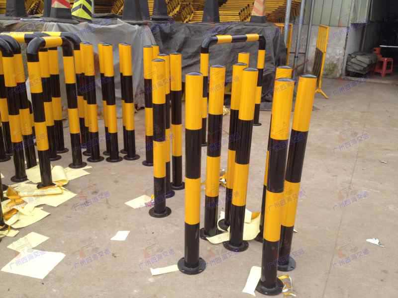 铁立柱 路障警示柱桩 黑黄警示柱 固定立柱 防撞柱 反光柱 护栏