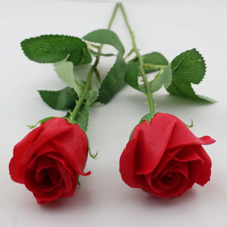 厂家直销 微信爆款花束 枪炮玫瑰礼盒花束包装专用单支水花批发