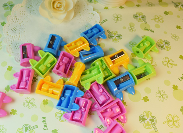 学生文具用品手动削笔器学生卷笔刀