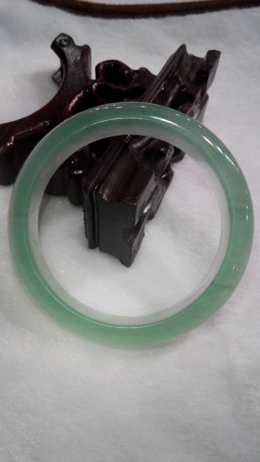 八旗玉器 巴山翠玉冰种豆色手镯 厂家批发