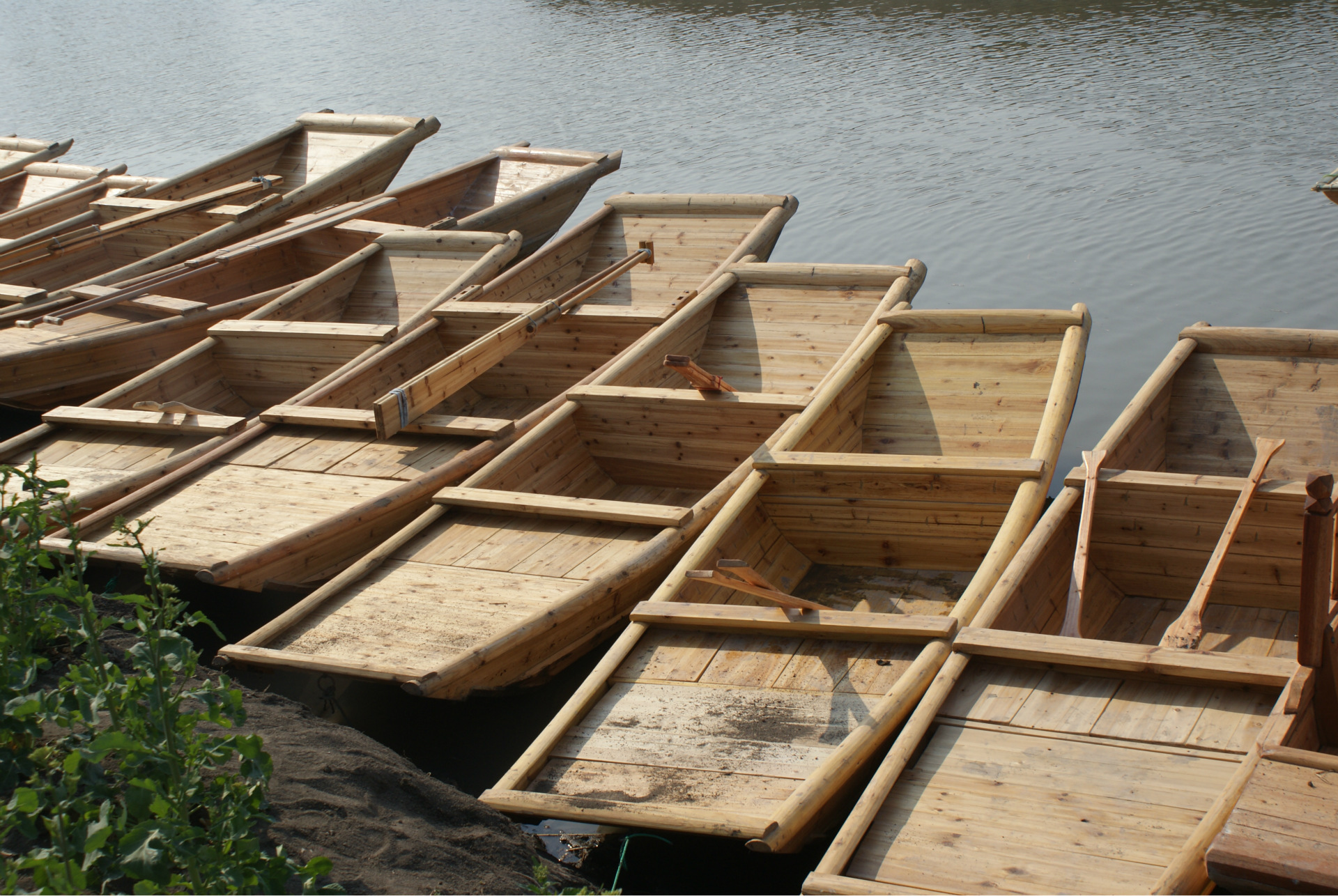 供应木质手划船养殖船鱼塘养殖船木质小船手划船
