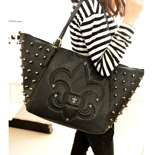 新款欧美女包潮流pu复古犀牛皮包时尚休闲包克罗心铆钉单肩包批发