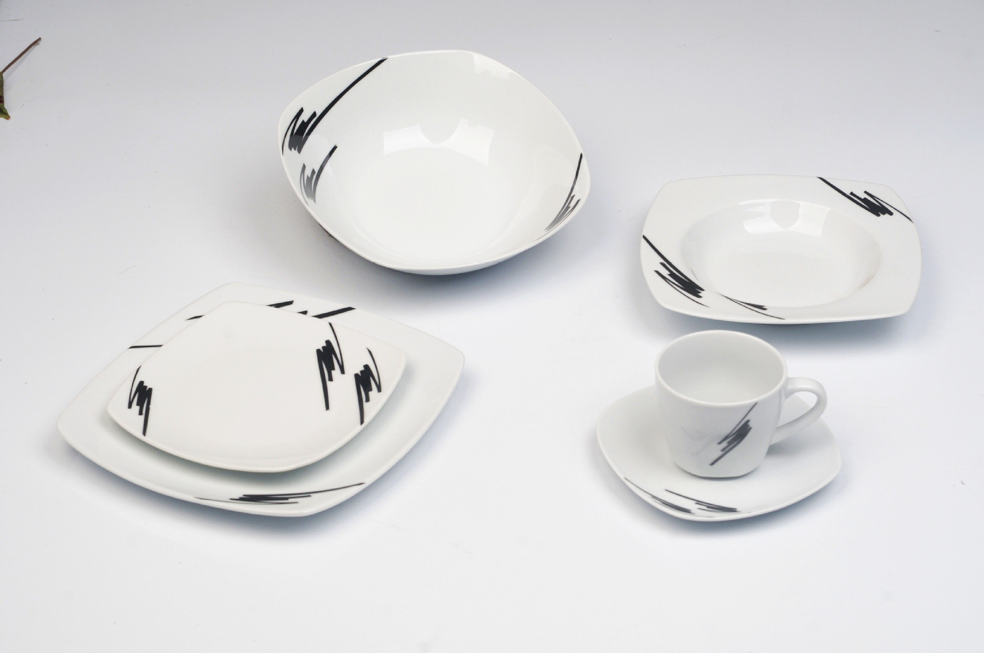 批发日用陶瓷餐具釉上彩可定制花纸款式