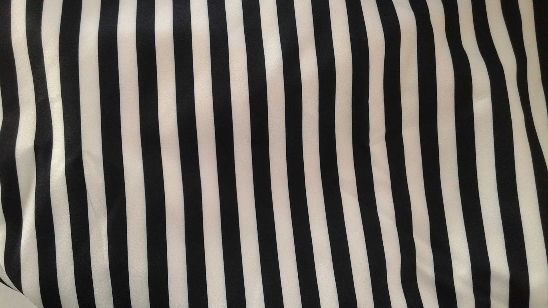 无捻乱麻印花,黑色竖条印花