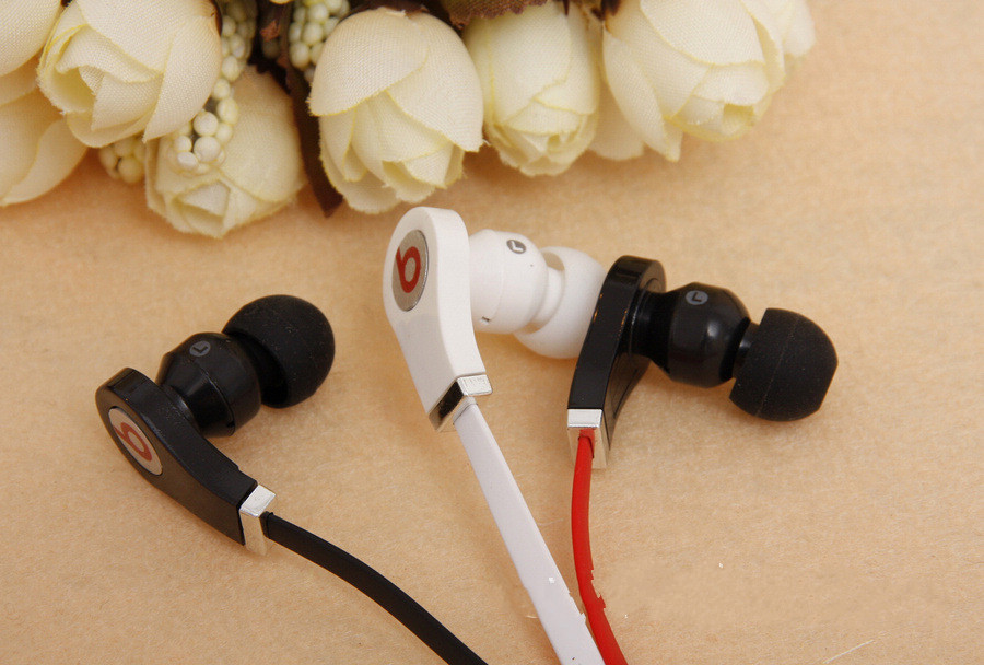 特价 出售 魔音耳机入耳式 魔音耳机重低音带包装大面条手机 通用