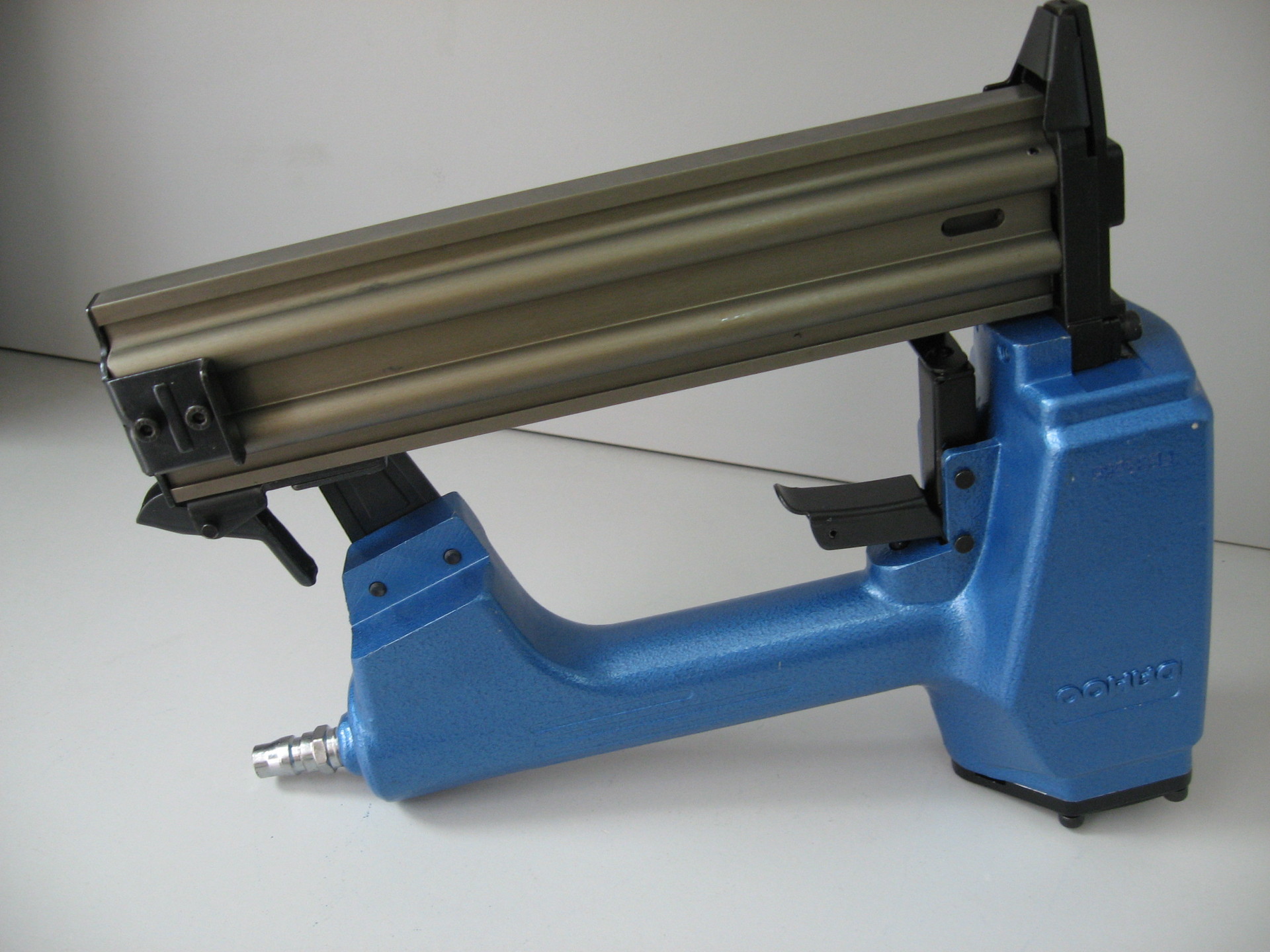 【大环牌t50气动直钉枪 蓝色定制精品系列射钉枪】