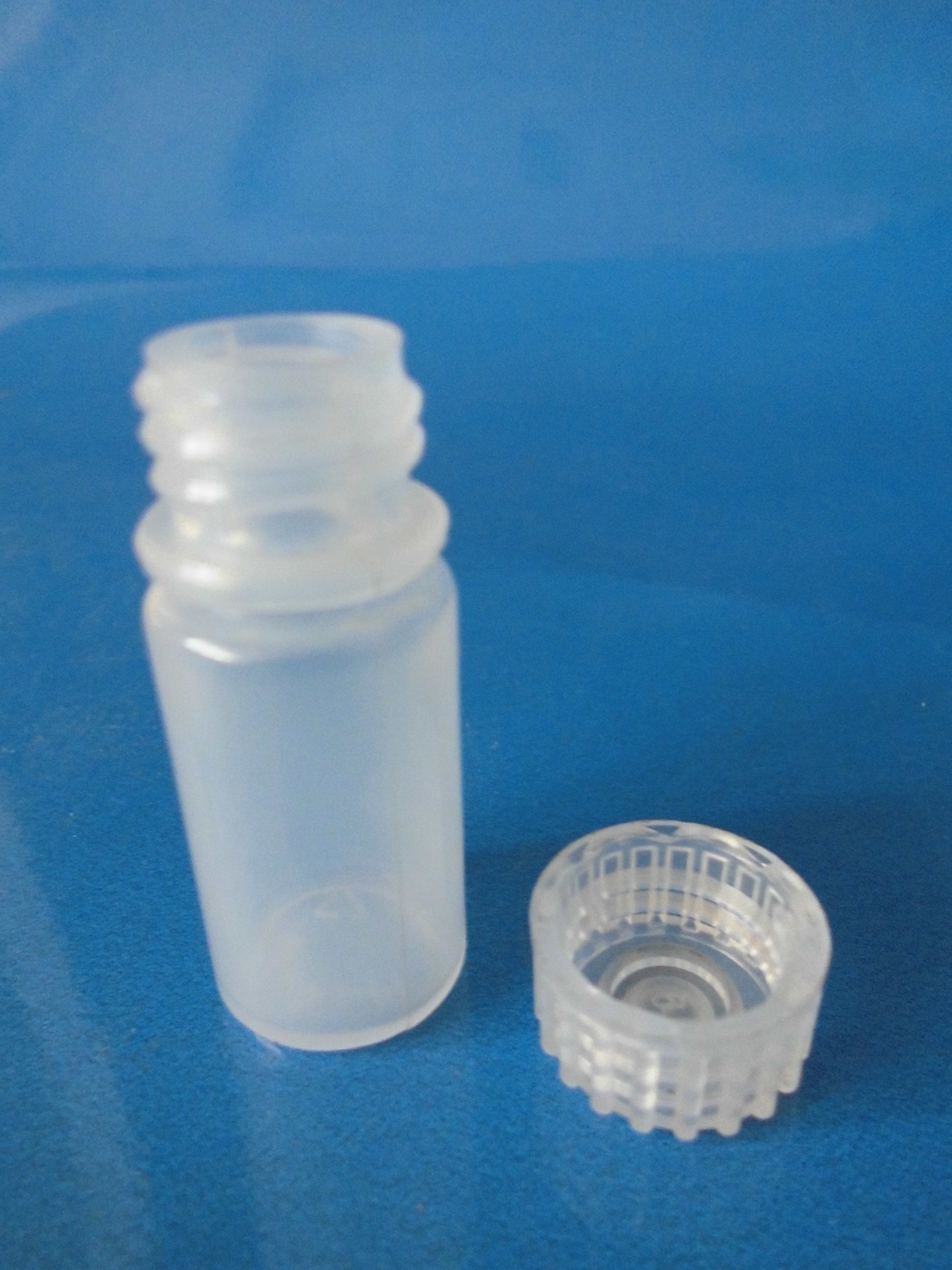 沧州塑料瓶4ml|厂家供应一级料4ml半透明塑料瓶