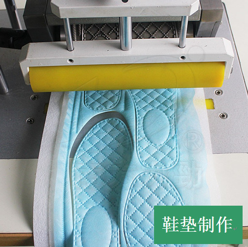 研究出的全新自动超声波鞋垫设备