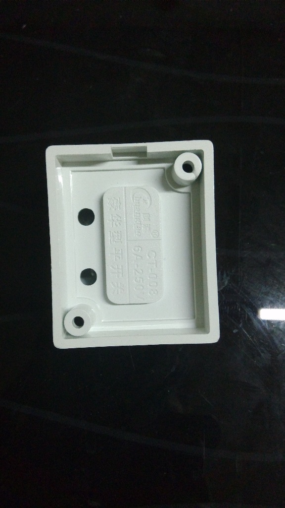 创涛008开关背面