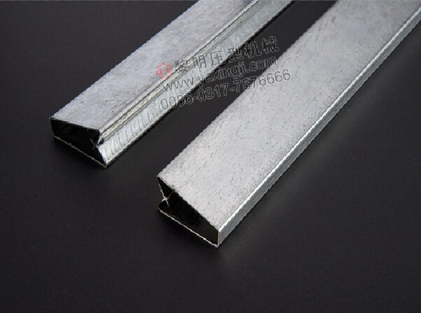 幕墙专用a字轻钢龙骨表面采用镀锌处理 光泽度高 美观厚实