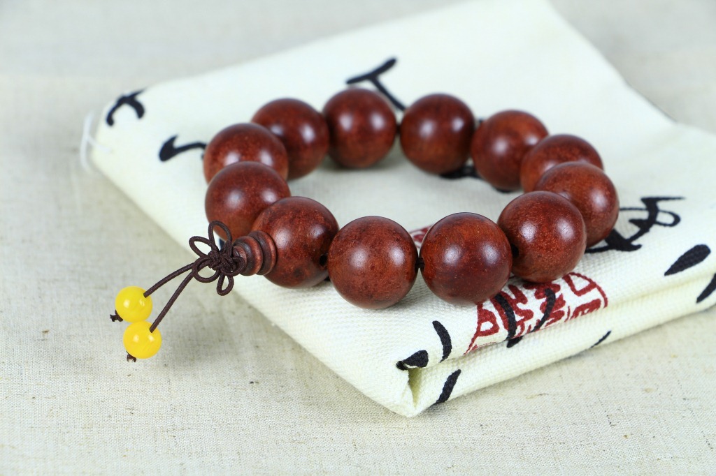 刺猬紫檀手串紫罗兰佛珠似小叶紫檀蜜蜡弟子珠男女款 厂家批发