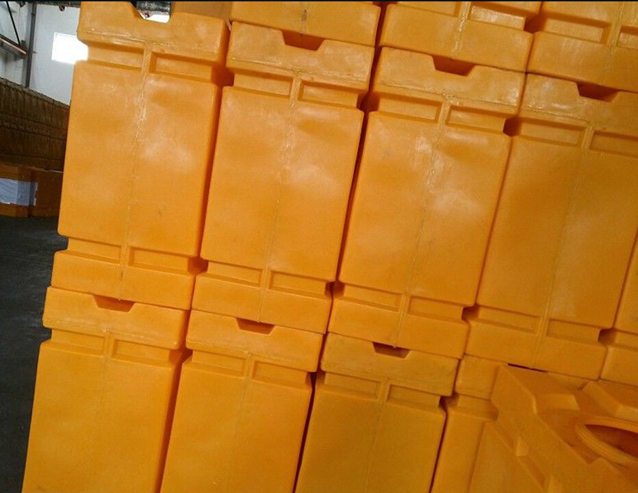 塑料防撞桶 滚塑船型安全桶 高速匝道防撞专用90*90cm 三段式水马