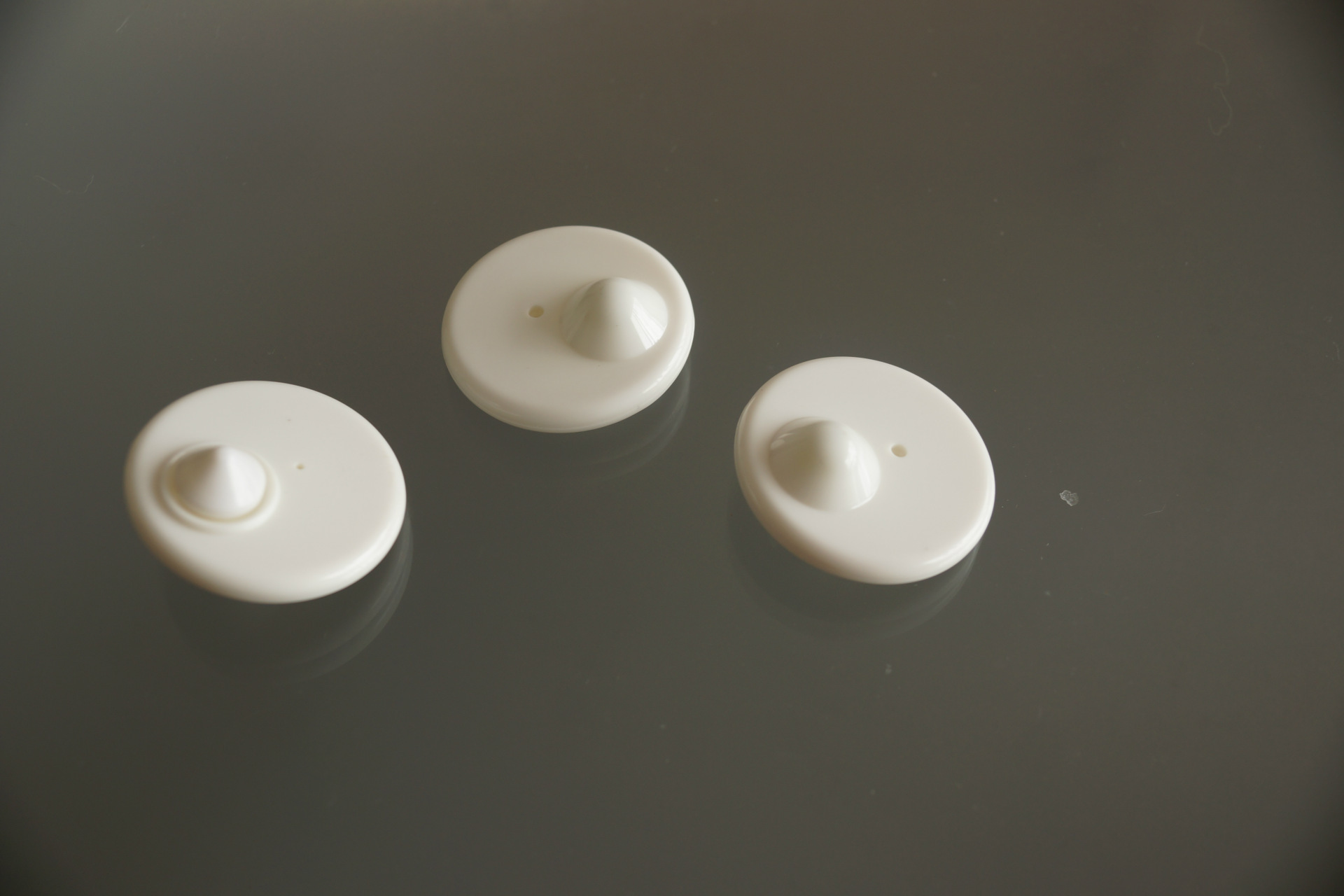 广东深圳eas防盗硬标签服装防盗扣 超市防盗磁扣 偏心圆含钉 衣服防盗