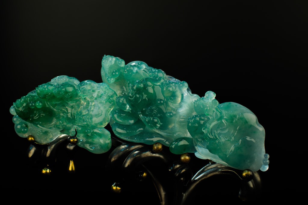 缅甸玉天然翡翠a货 老坑料花鸟翡翠摆件 力争上游 可出证书