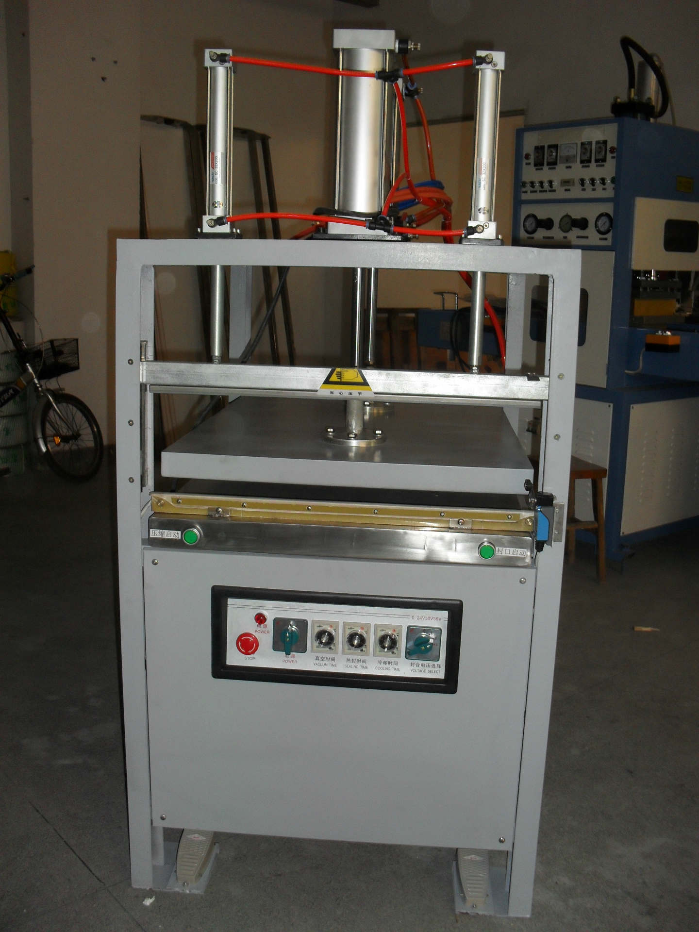 供应 深圳 东莞 枕头压缩真空包装机 自动封口 蓬松物品压缩变小