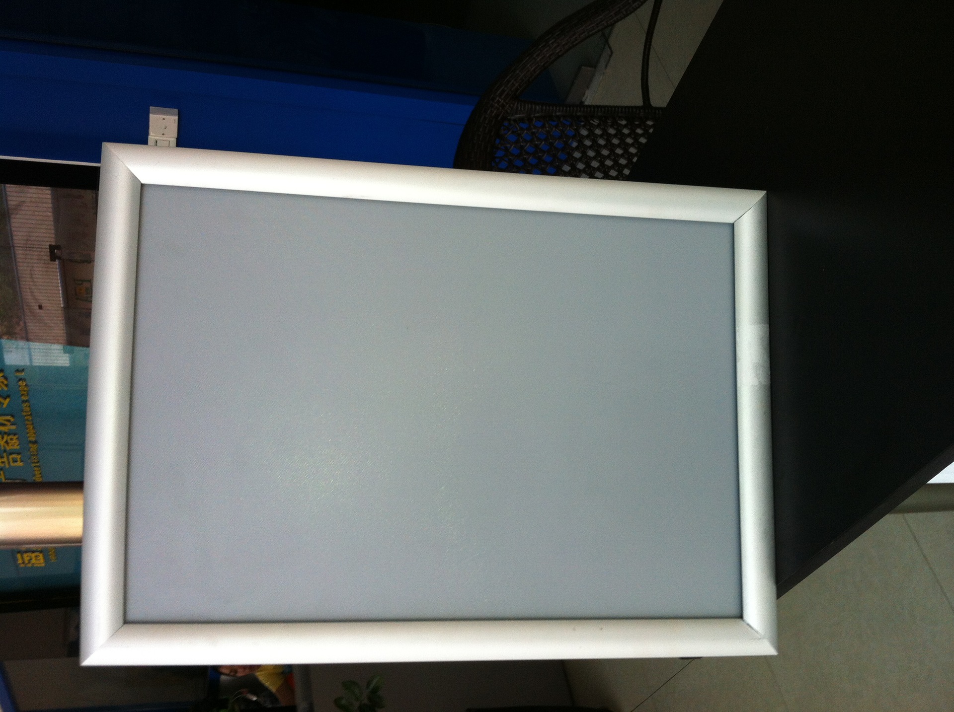 25mm前开启式铝合金广告画框 直角铝条画框