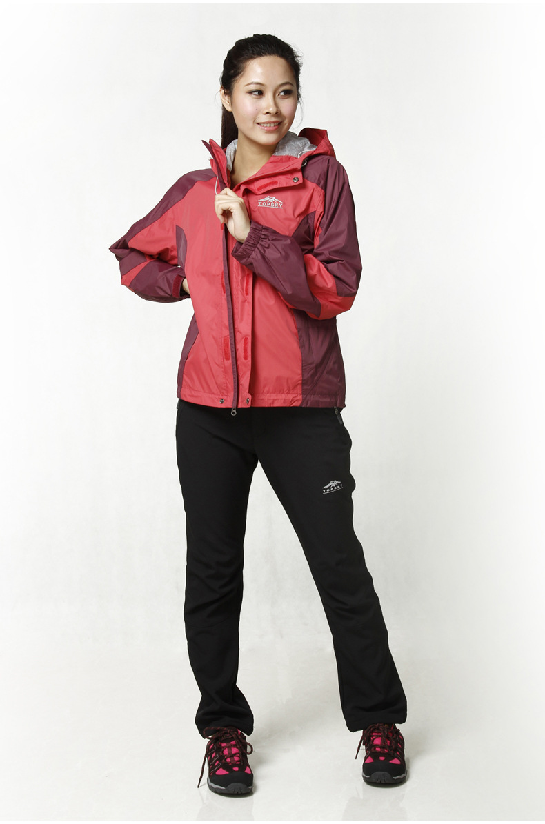 远行客正品户外装备户外服装登山服女款防水保暖透气单层冲锋衣图片