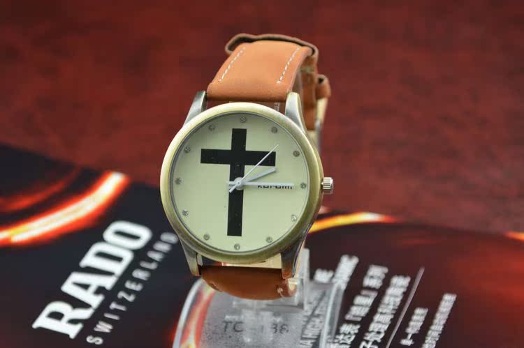 浙江金华复古怀旧大表盘十字架手表/真皮表带手表/男女可戴复古牛皮