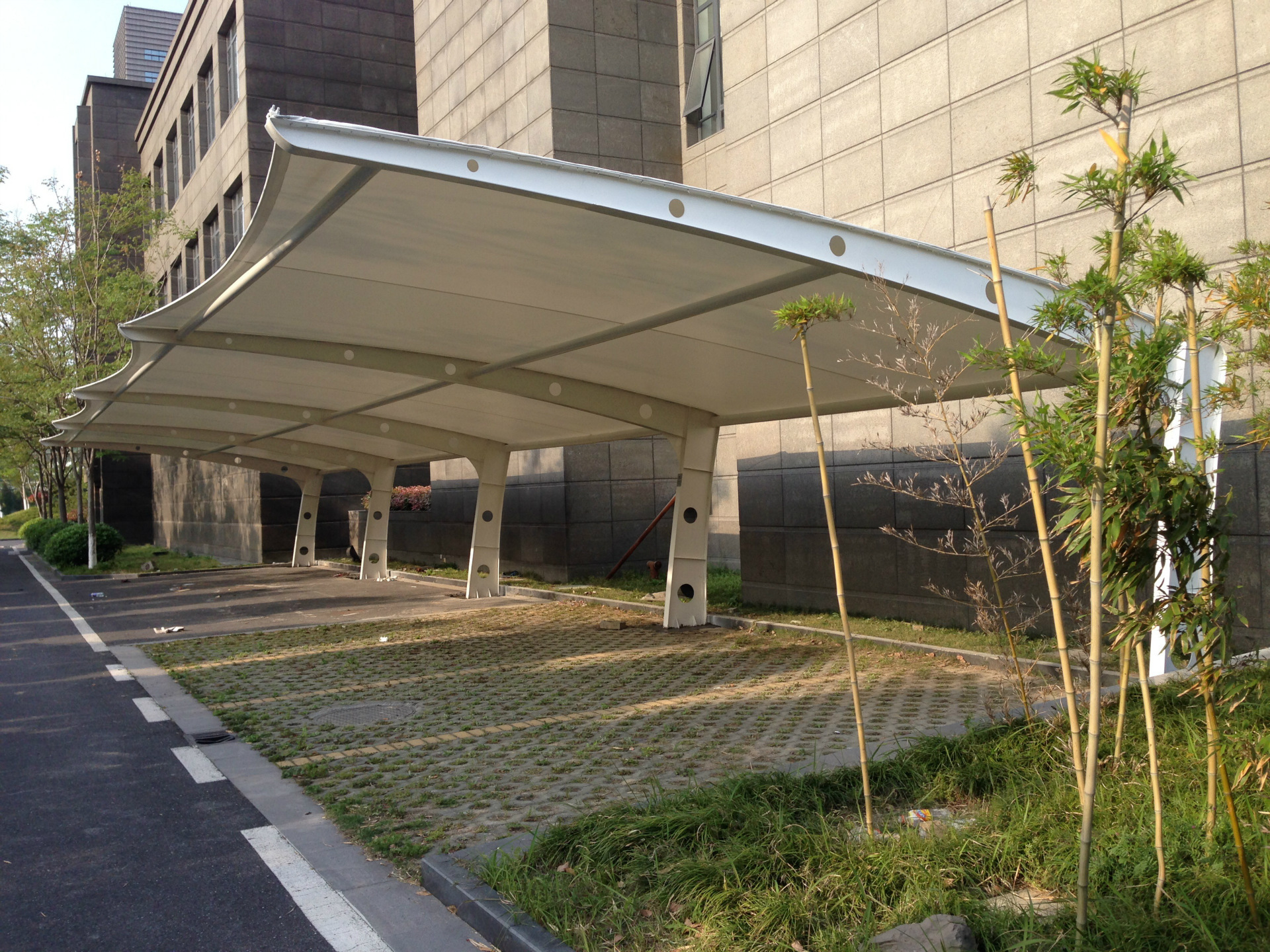 嘉兴桐乡海宁嘉善批发英伦牌汽车棚/膜结构停车棚 阻燃防紫外线