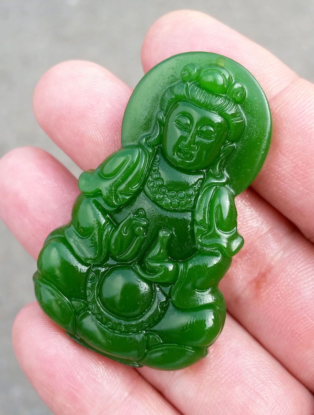正品天然新疆和田玉观音菩萨 碧玉吊坠 菠菜绿 男女款玉坠玉佩