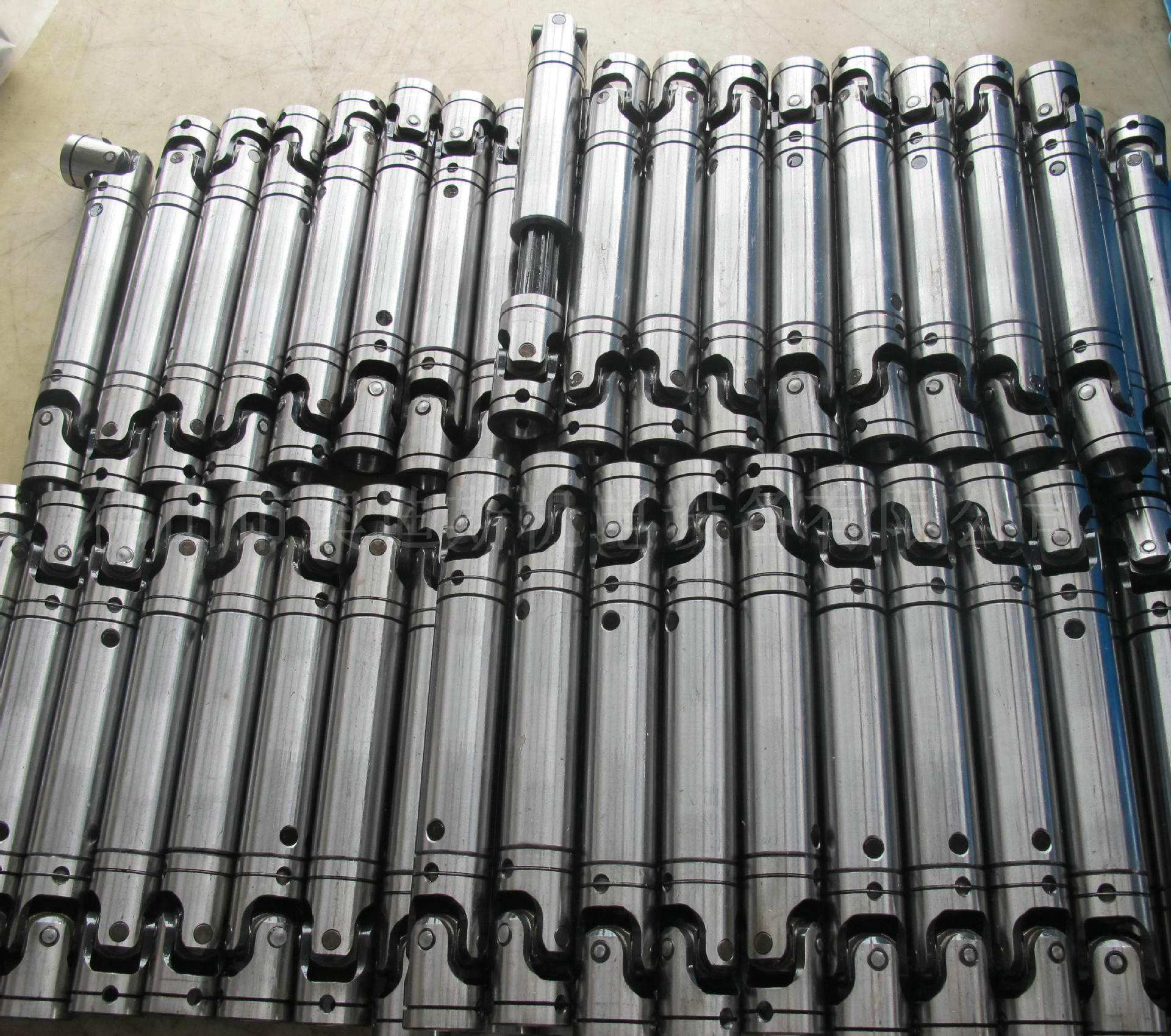 厂家供应热销推荐pr可伸缩品牌联轴器十字万向节传动轴生产厂家