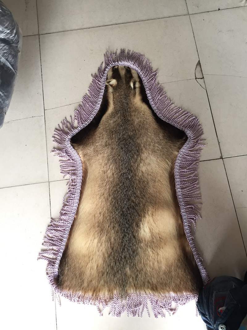 批发养生四季座垫獾皮坐垫汽车坐垫座垫春夏季真皮车垫制痔疮坐垫