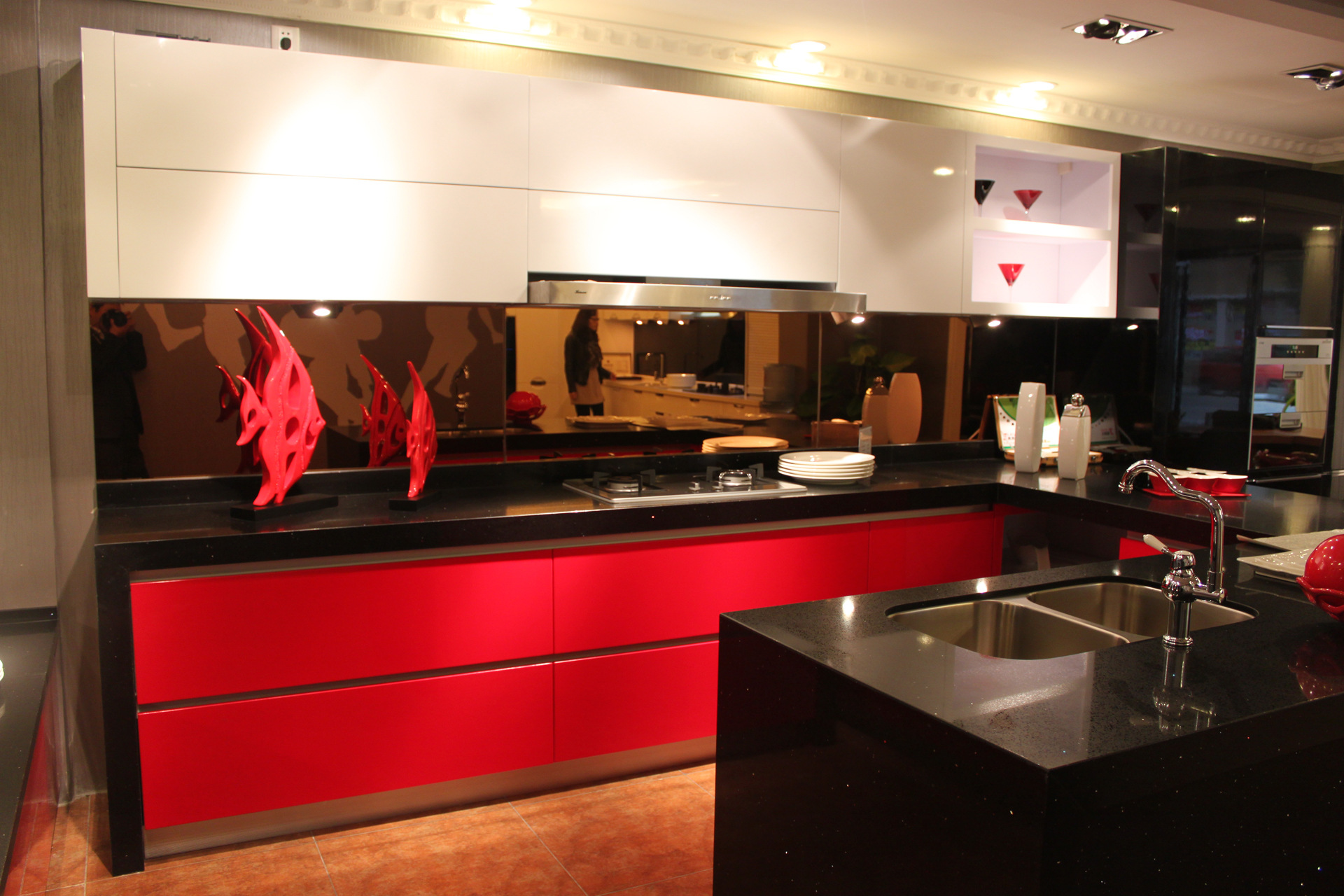 烤漆系列橱柜 宝马汽车烤漆