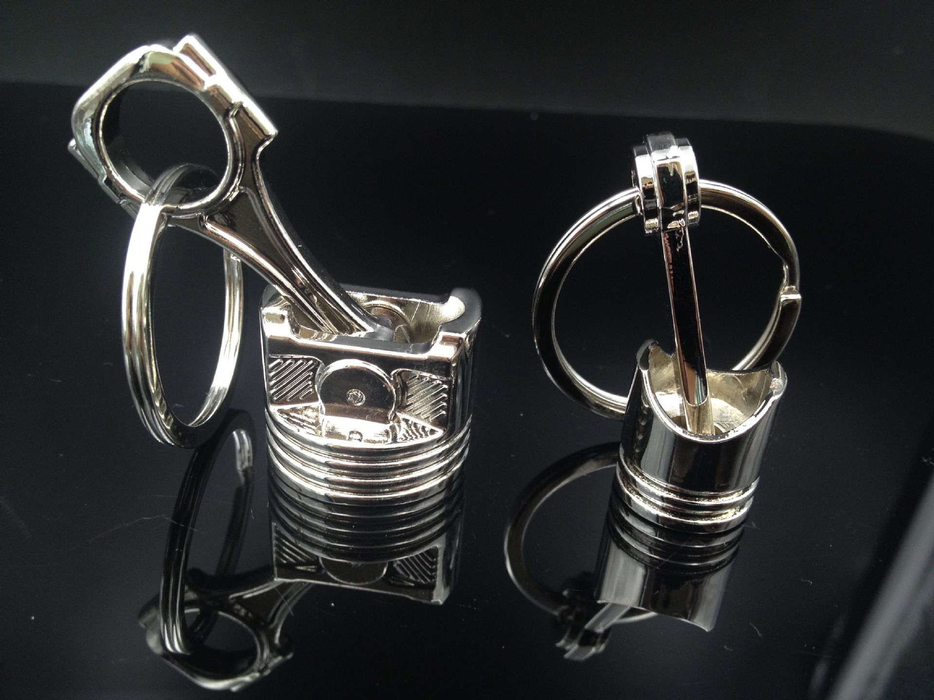 供应创意金属钥匙扣 个性时尚金属汽车活塞钥匙扣 小礼品赠品批发