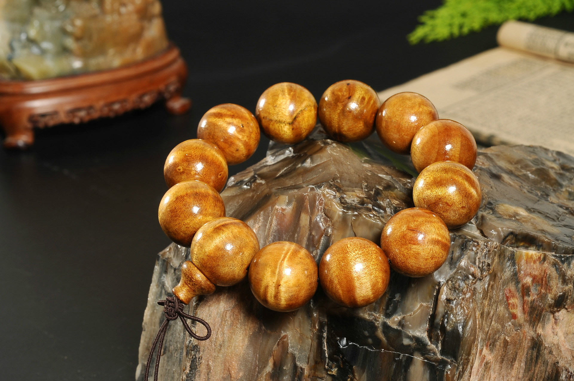 金丝楠木老料水波纹佛珠手串20mm*12颗