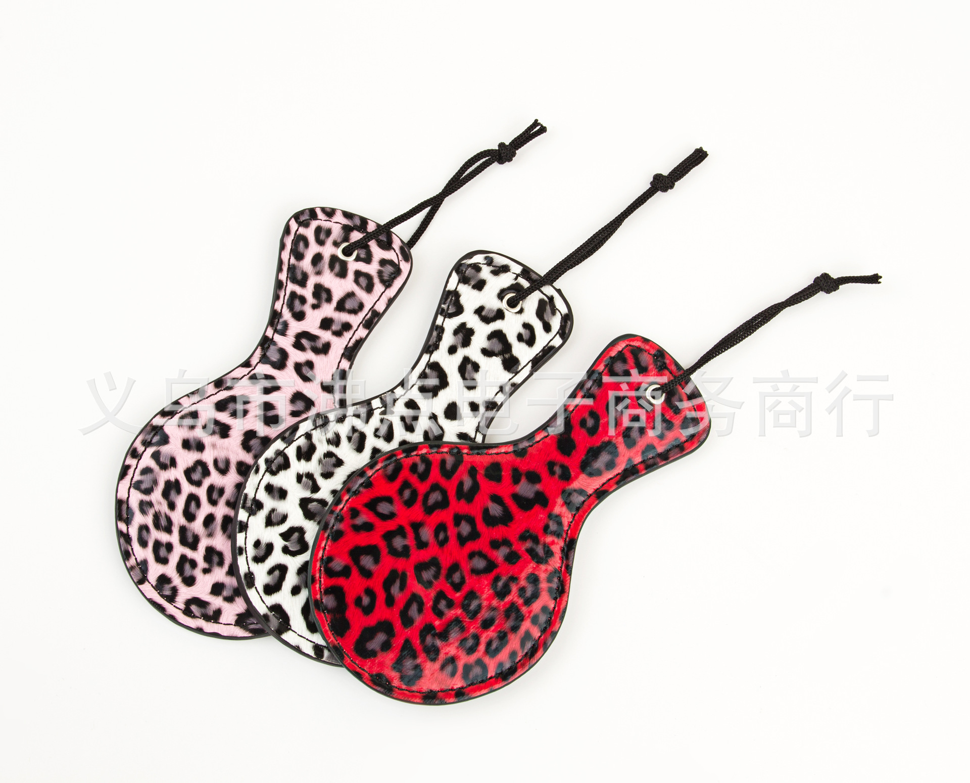 厂家批发直销另类成人情趣用品白豹纹八件套装夫妻情侣激情游戏