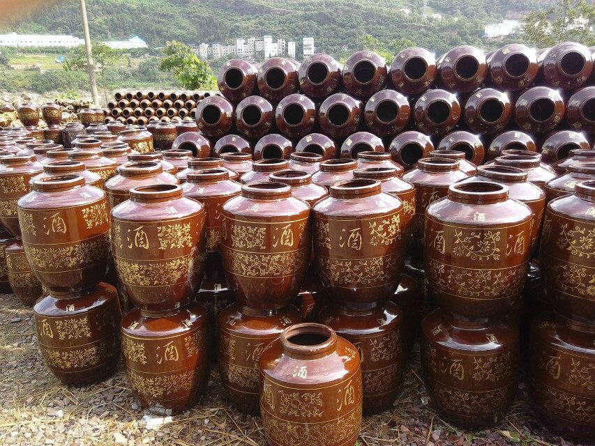 广西灵山陶瓷酒缸厂图片