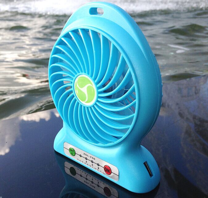 usb 迷你移动电源充电风扇