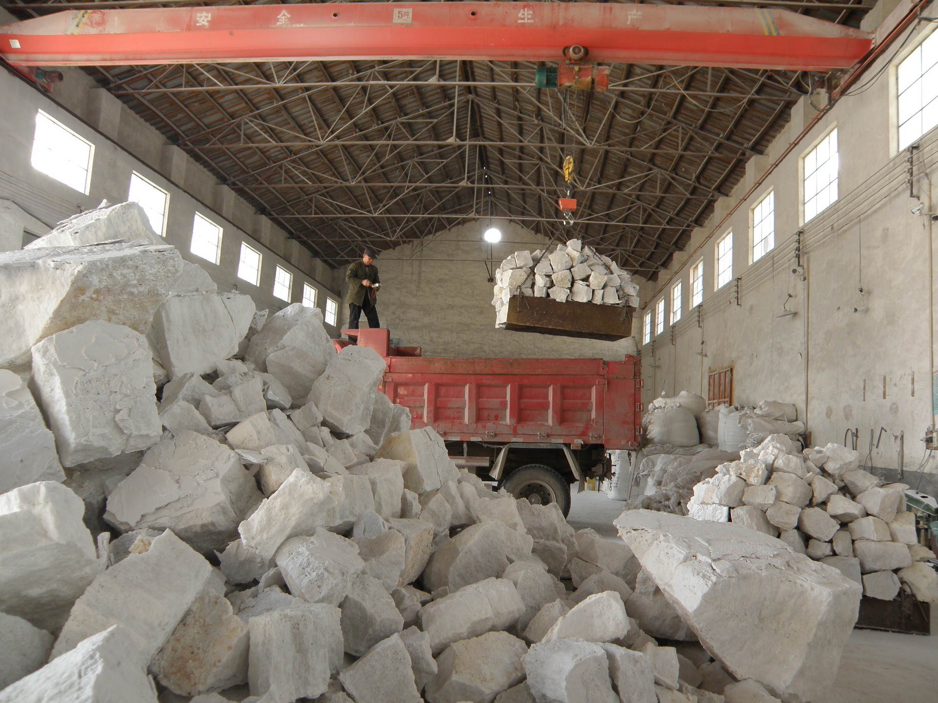 [热卖款]专用销售一级高含量99%白刚玉 喷砂白刚玉