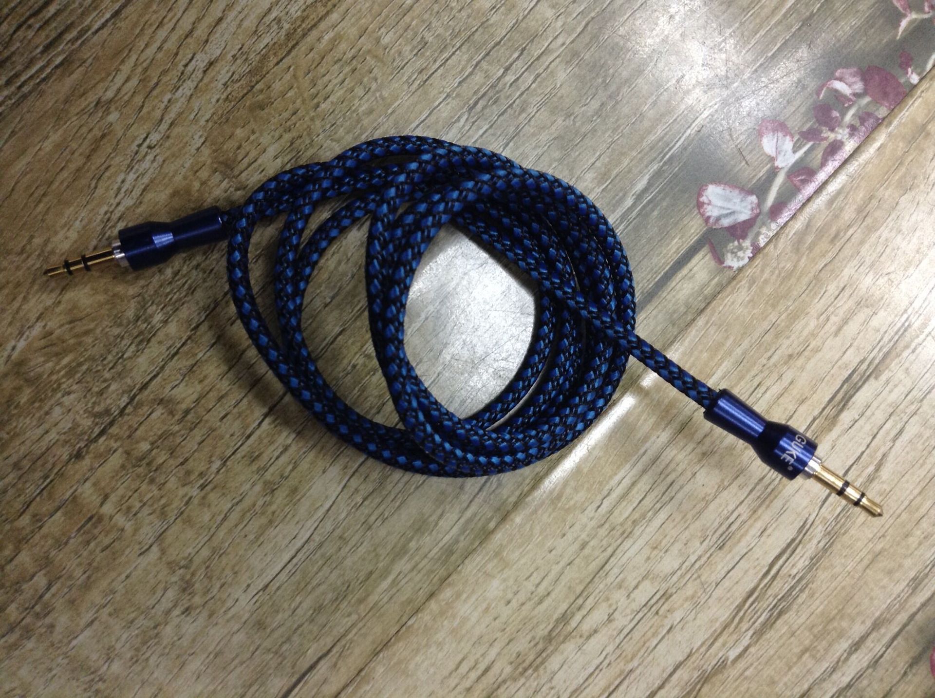 手机耳机辅助线 耐用耳机编织线 3.5mm公对公音频转换线