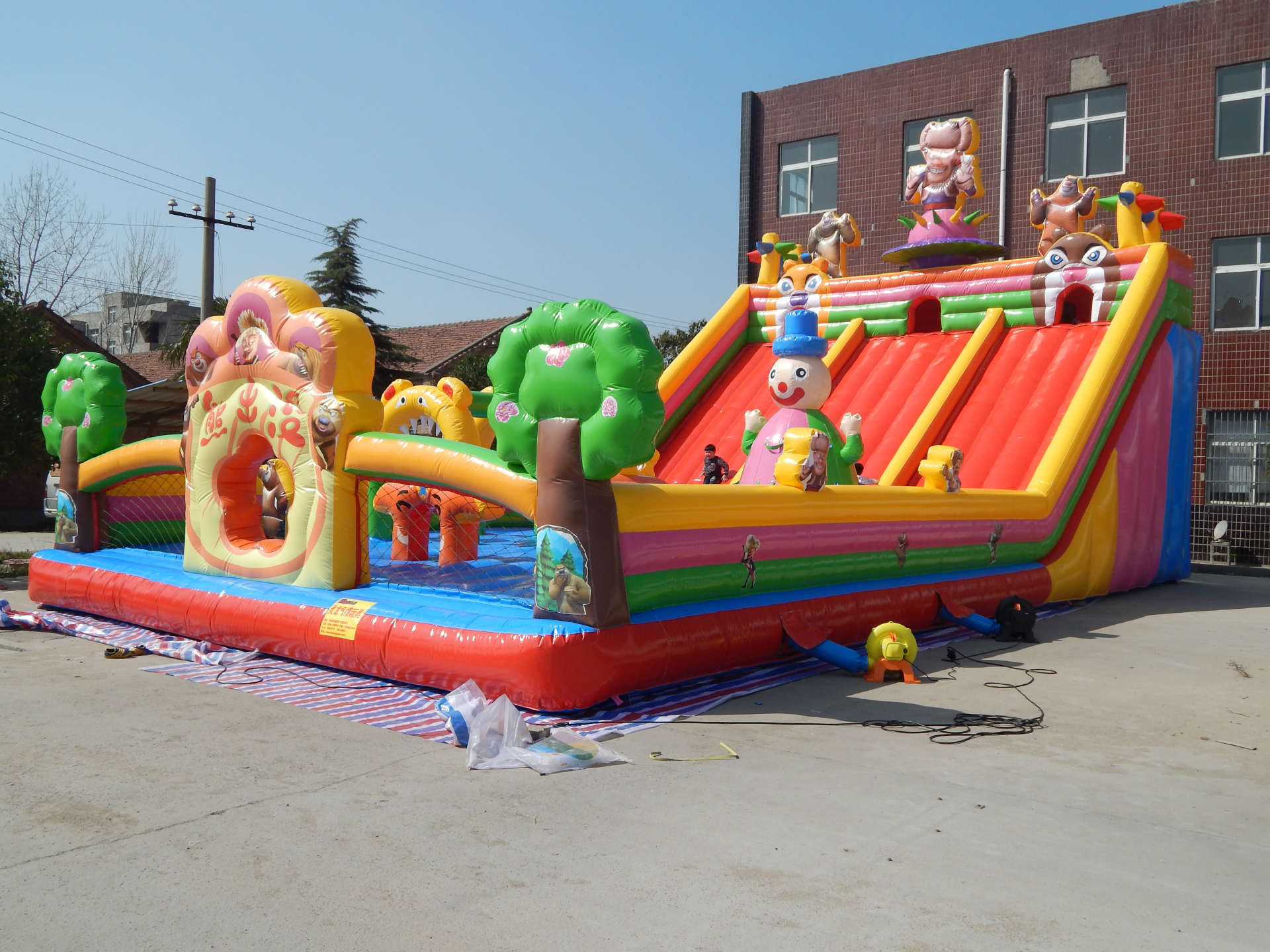 小型充气城堡,大型充气城堡,儿童充气蹦蹦床,儿童充气蹦床 - 玩具批发