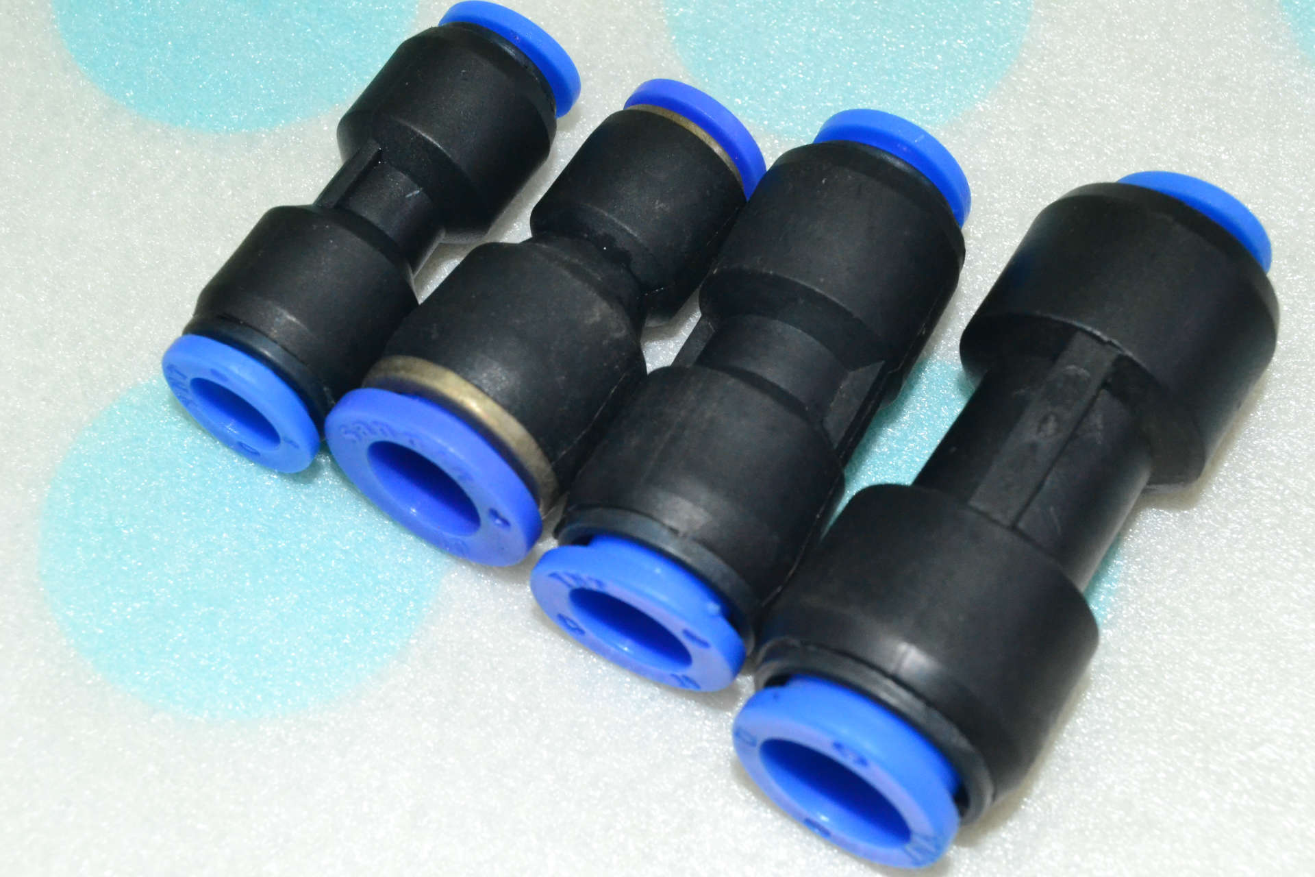 变径直通接头 快速接头 pg12 pg10 pg8 pg6 pg4 各种规格