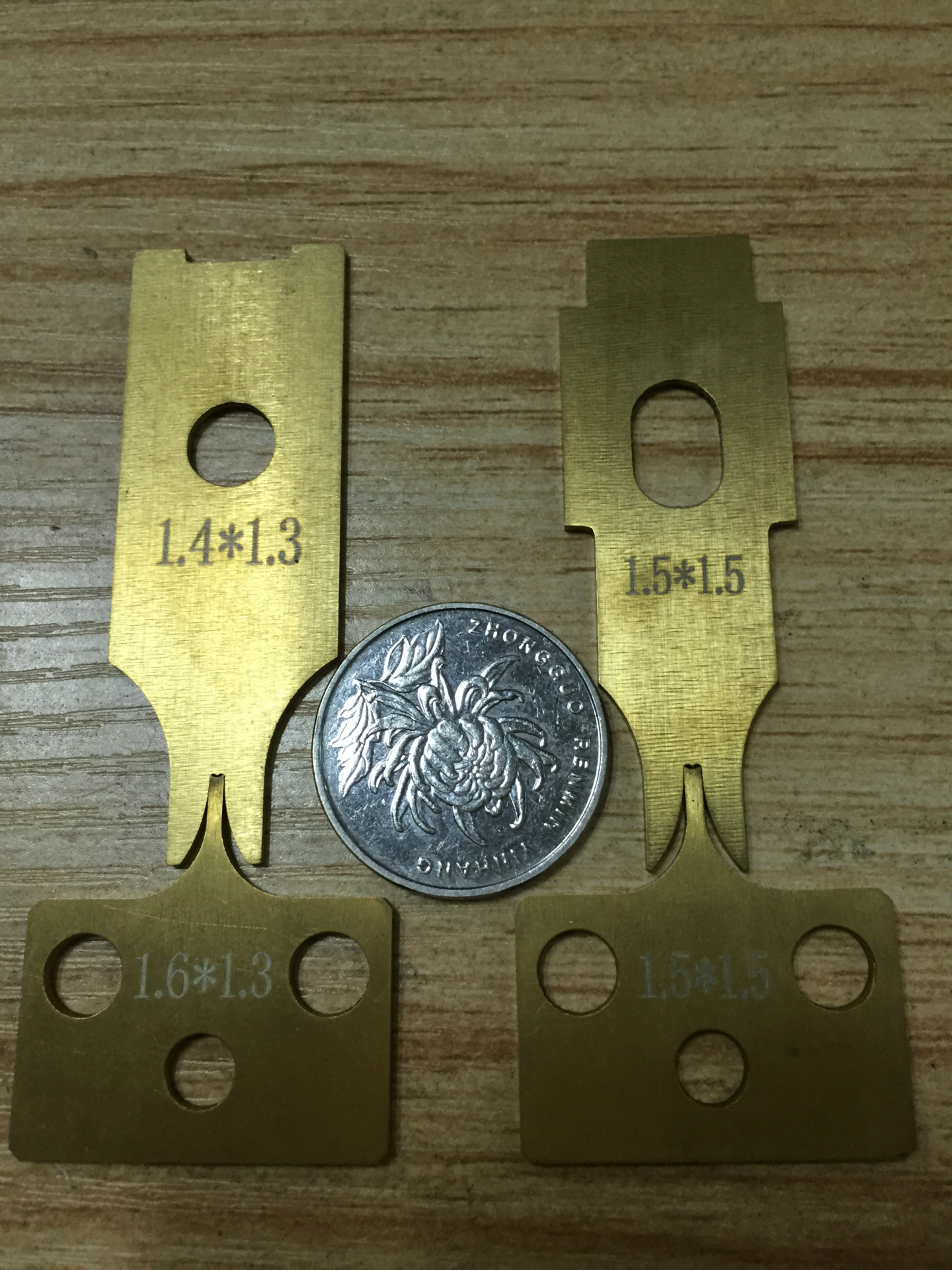 厂家直销裁线机刀片各种端子机刀片剥线机刀片高速钢刀片顺丰包邮